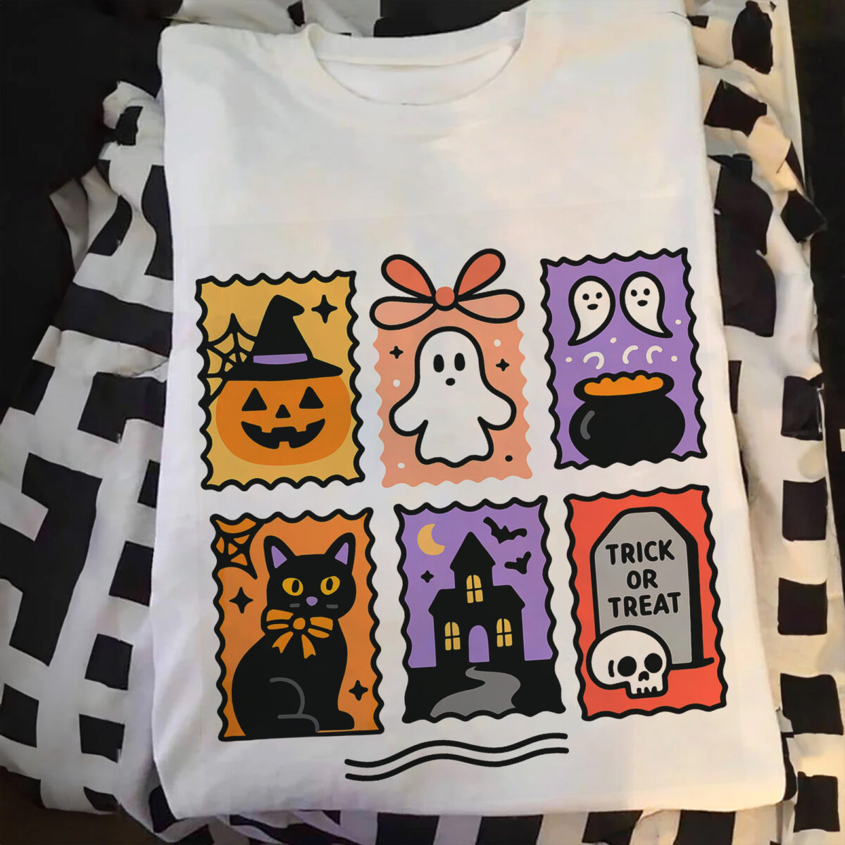 Trick or Teach Shirt – Funny Halloween Teacher Ghost T-Shirt